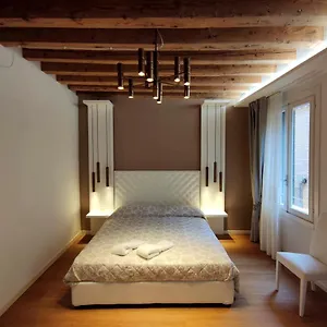 Apartamento Deluxe 3 Bedroom Flat In Rialto, Venecia